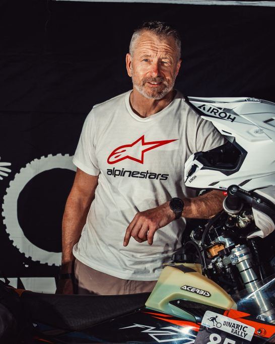 Gary Aylmer